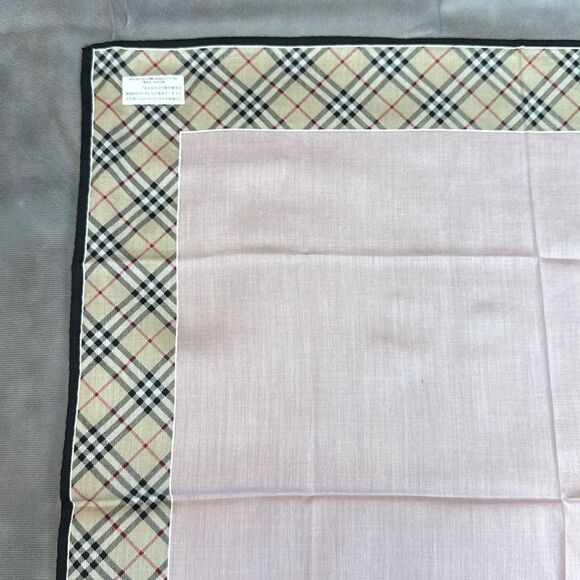 NWT Burberry Scarf - Picture 4 of 7